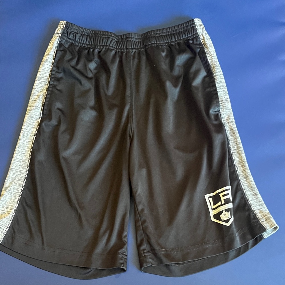 LA Kings shorts; fanatics brand; like new; Youth medium